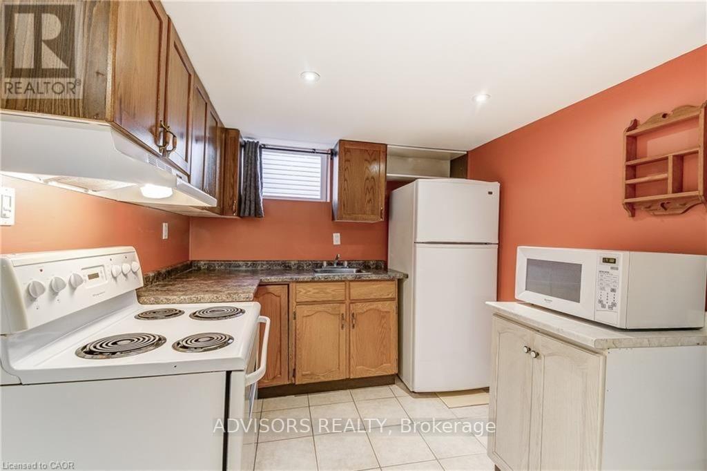 Basement - 1470 Fisher Avenue, Burlington, Ontario  L7P 2L8 - Photo 5 - W12705436