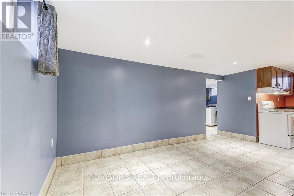 Basement - 1470 Fisher Avenue, Burlington, Ontario  L7P 2L8 - Photo 8 - W12705436