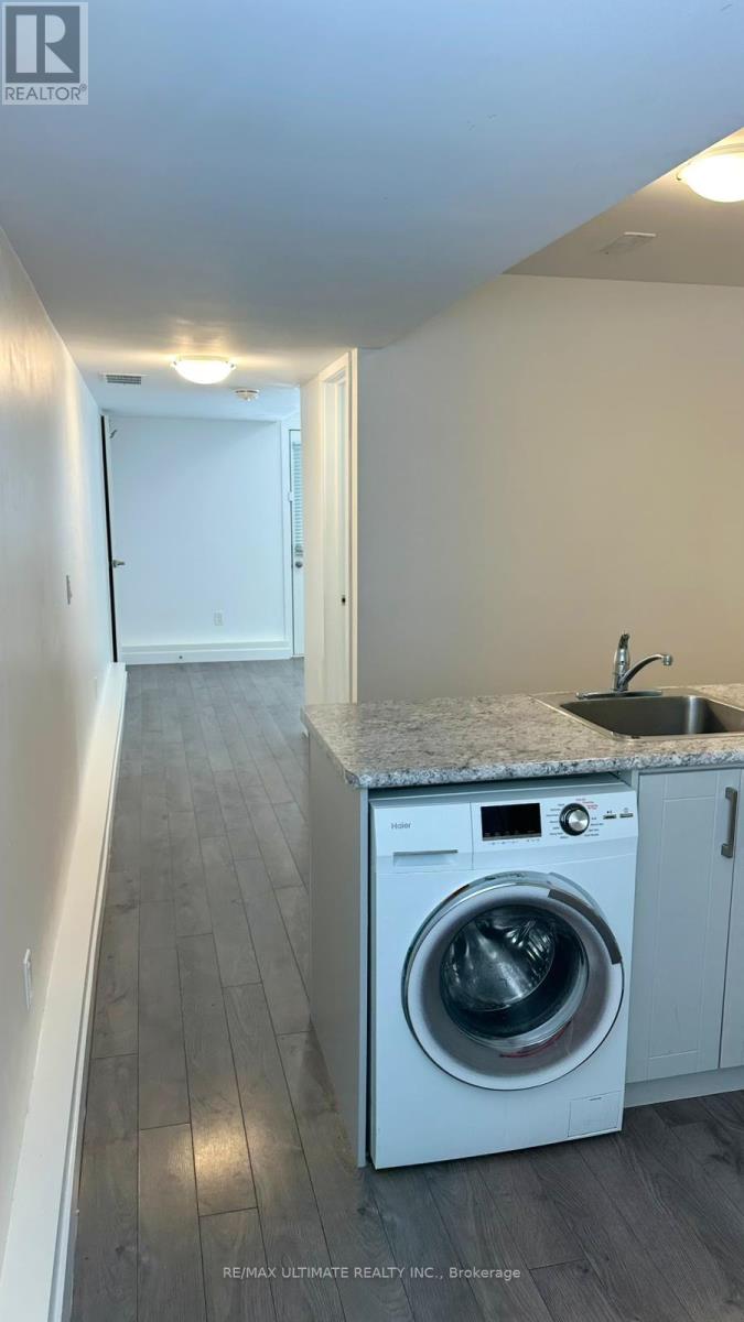 31 Denistoun Street, Welland, Ontario  L3C 0H6 - Photo 5 - X12705412