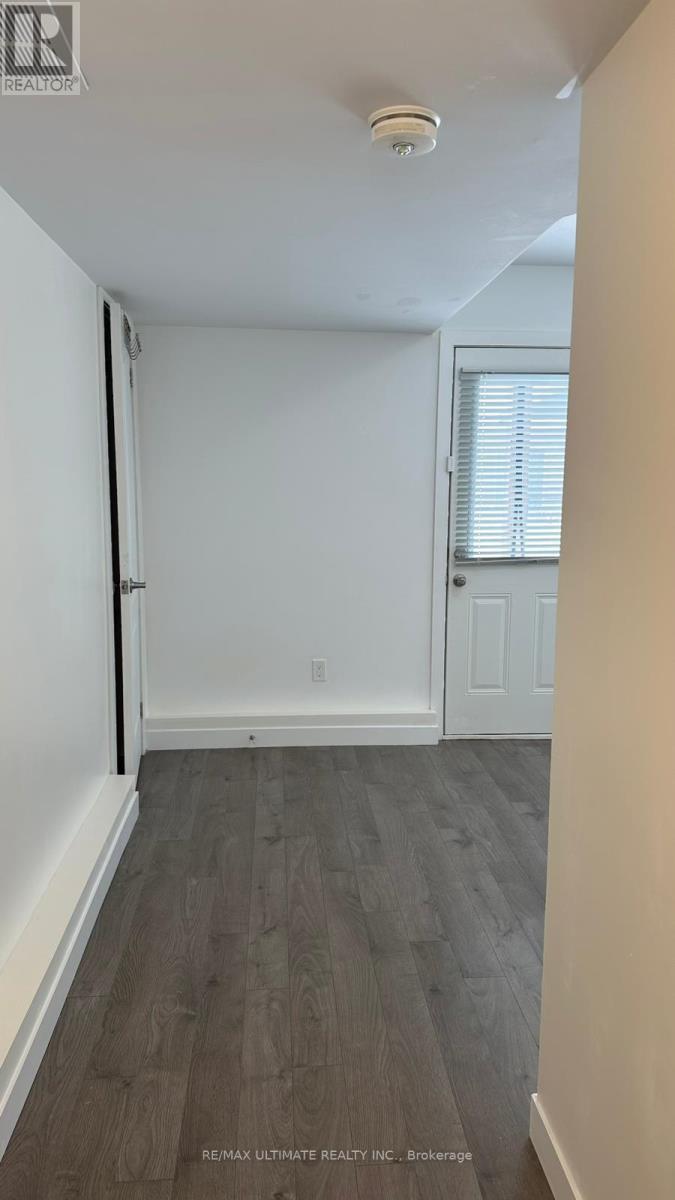 31 Denistoun Street, Welland, Ontario  L3C 0H6 - Photo 9 - X12705412