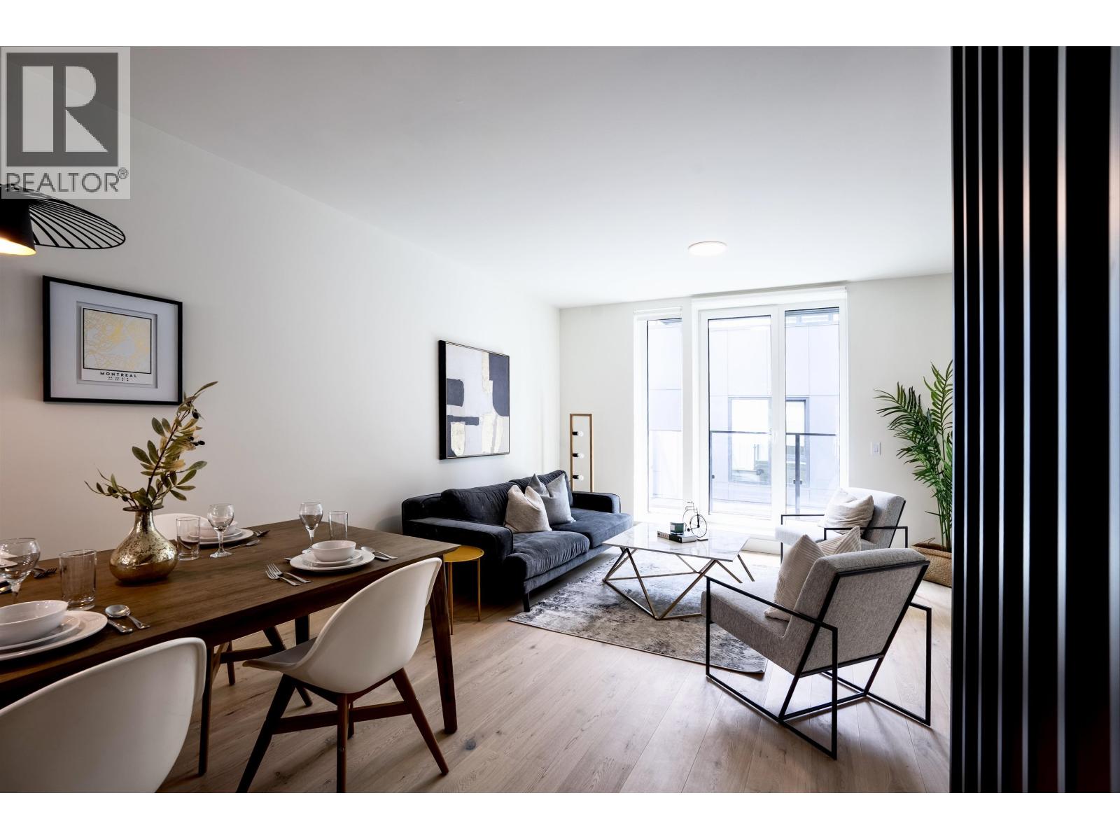 TH9 324 E RIDGEWAY AVENUE, North Vancouver, British Columbia