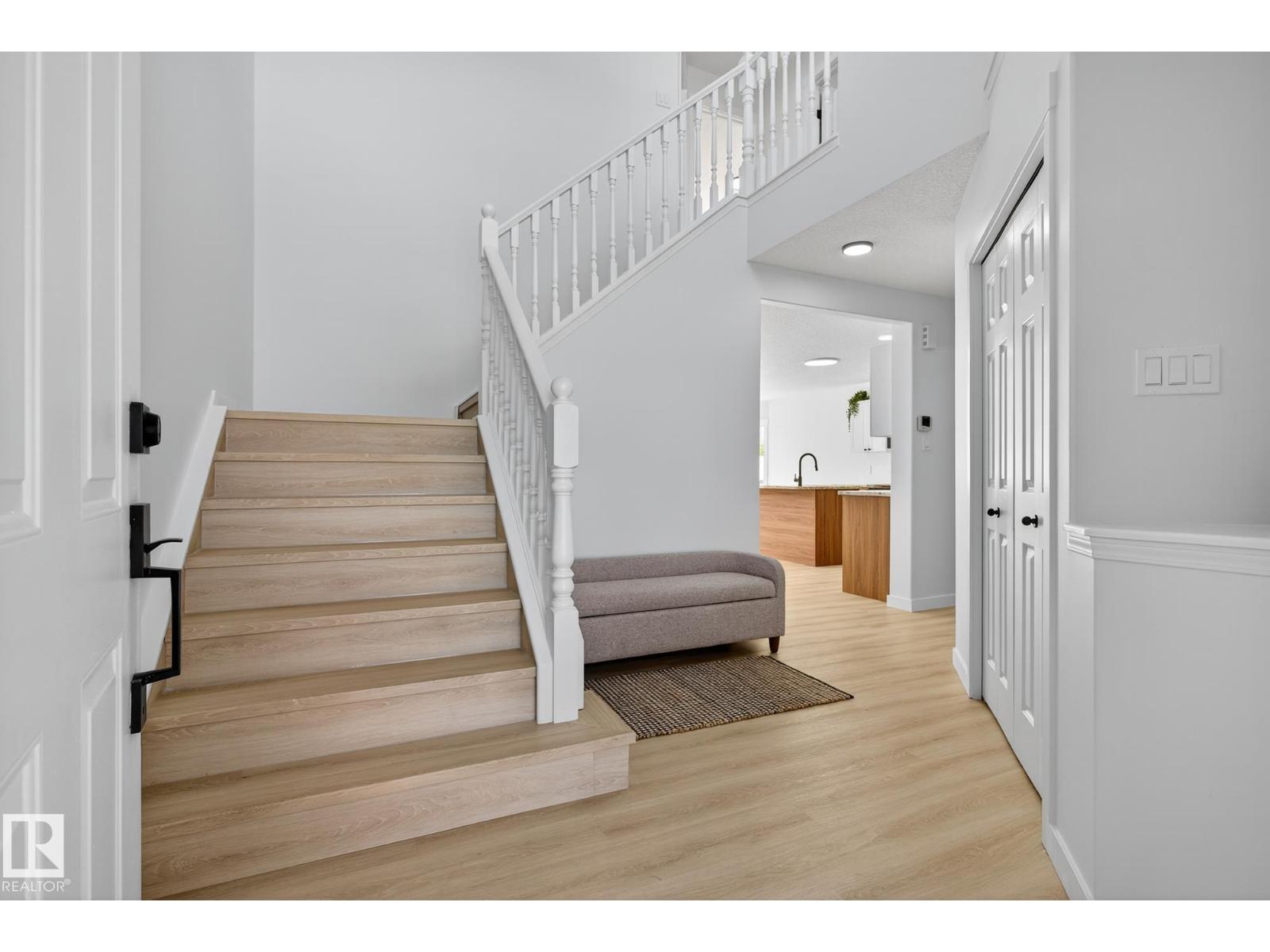 168 Ward Cr Nw, Edmonton, Alberta  T6T 1M6 - Photo 3 - E4470342