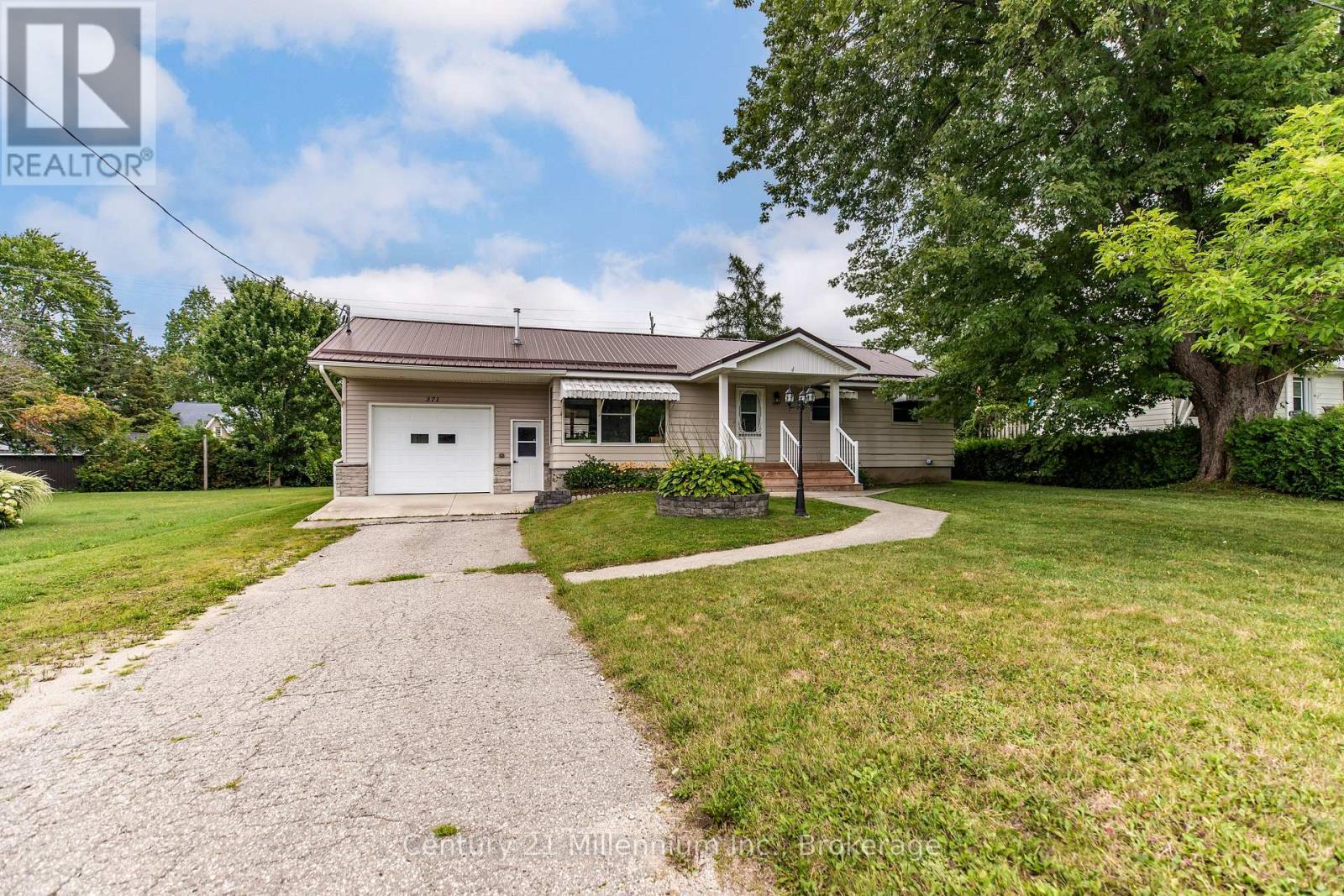 371 Hunter Street, South Bruce Peninsula, Ontario  N0H 2T0 - Photo 2 - X12703540