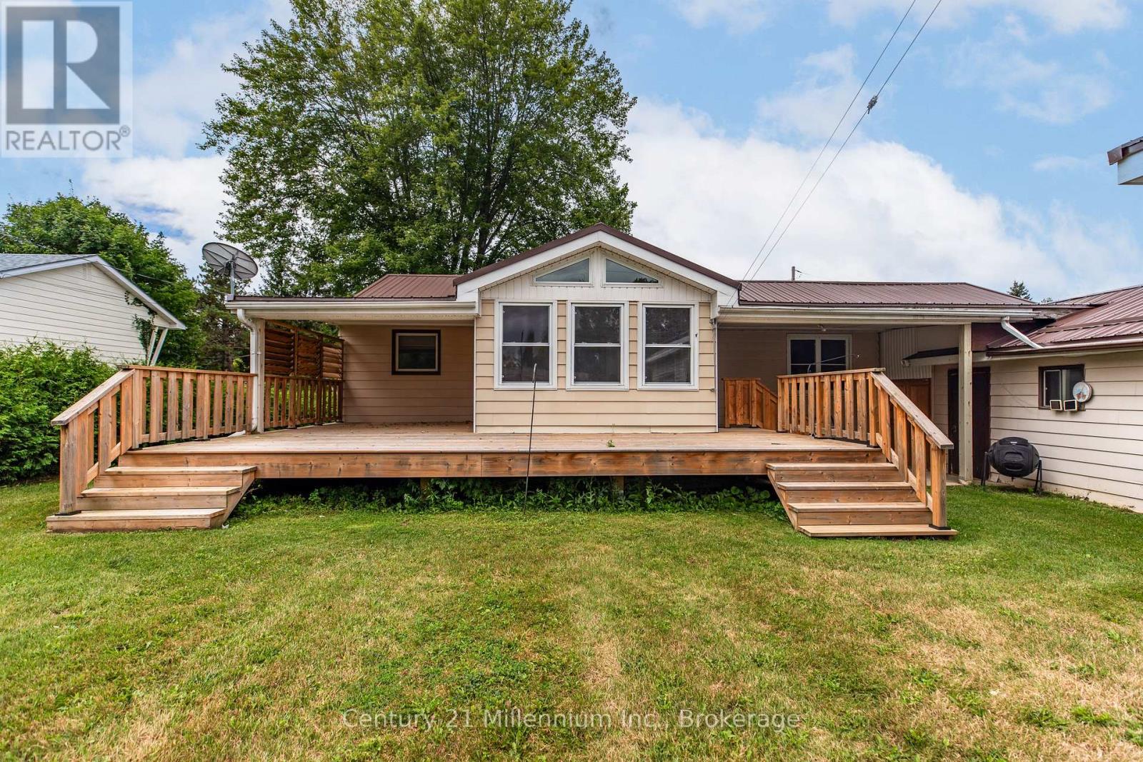 371 Hunter Street, South Bruce Peninsula, Ontario  N0H 2T0 - Photo 4 - X12703540