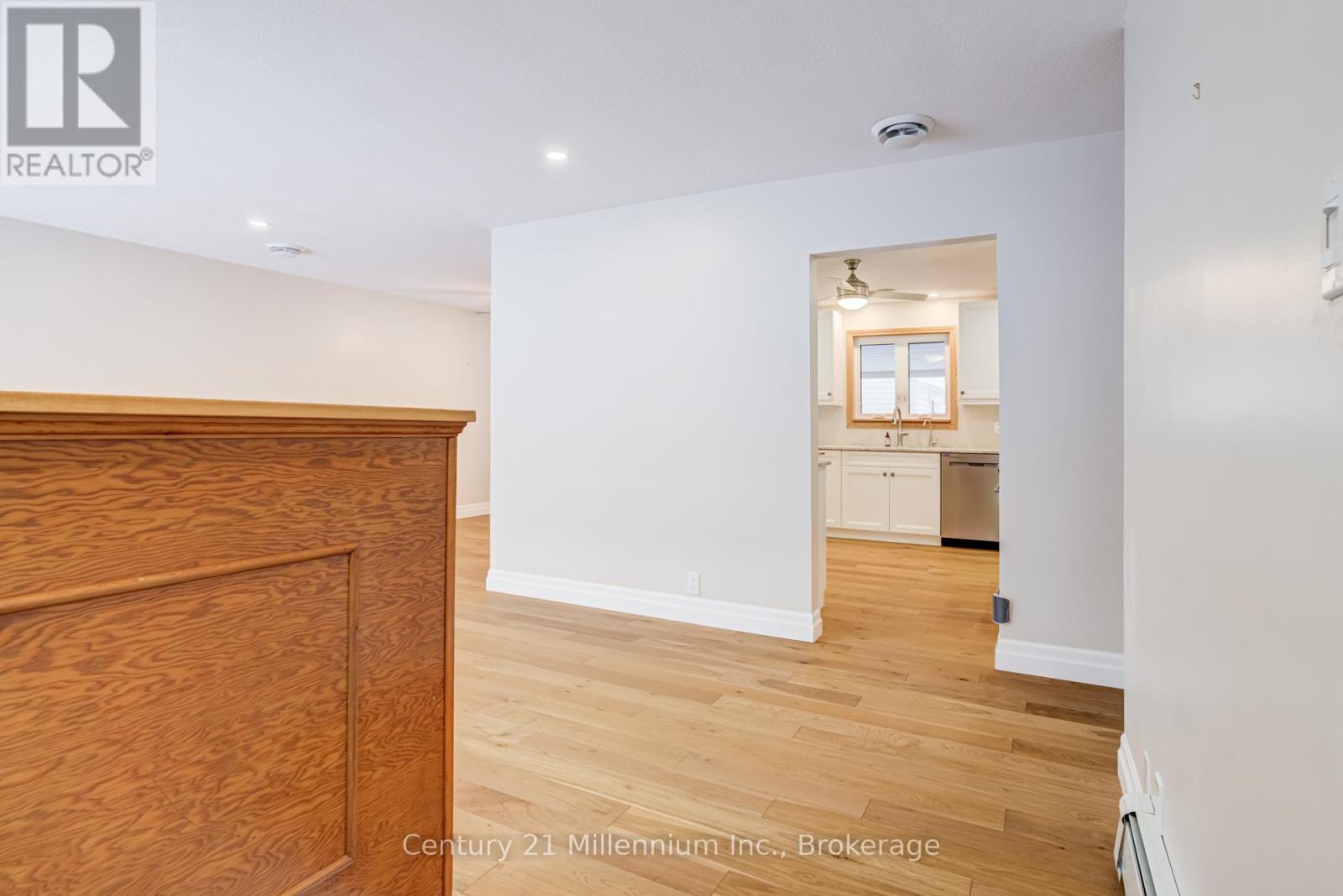 371 Hunter Street, South Bruce Peninsula, Ontario  N0H 2T0 - Photo 7 - X12703540