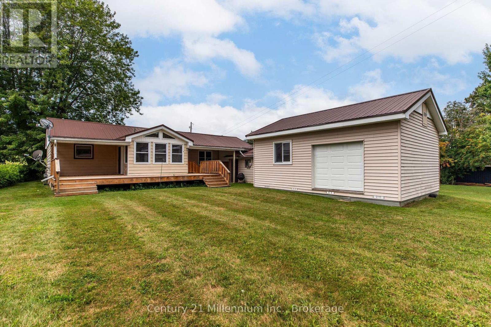 371 Hunter Street, South Bruce Peninsula, Ontario  N0H 2T0 - Photo 5 - X12703540