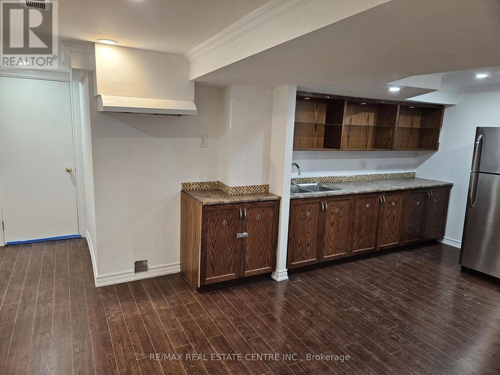 3316 Lady Slipper Court, Mississauga, Ontario  L5N 6A9 - Photo 39 - W12595972