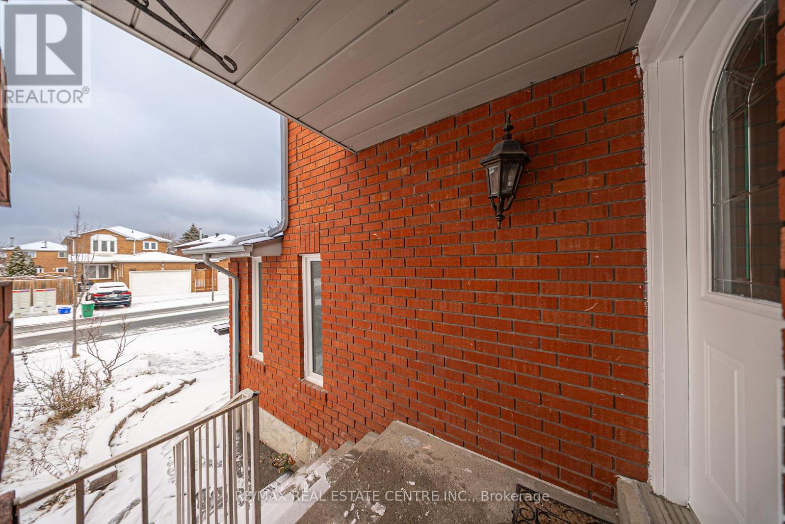 3316 Lady Slipper Court, Mississauga, Ontario  L5N 6A9 - Photo 44 - W12595972