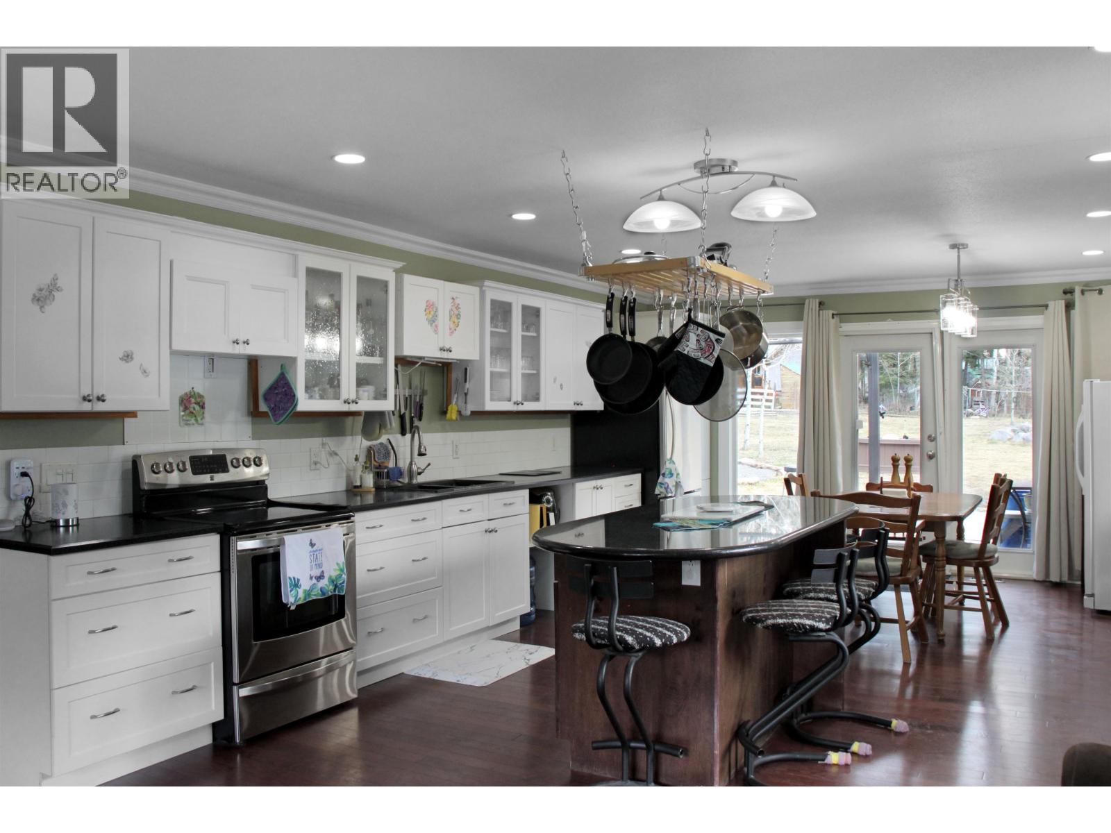 4763 Anzeeon Road, 108 Mile Ranch, British Columbia  V0K 2Z0 - Photo 4 - R2985877