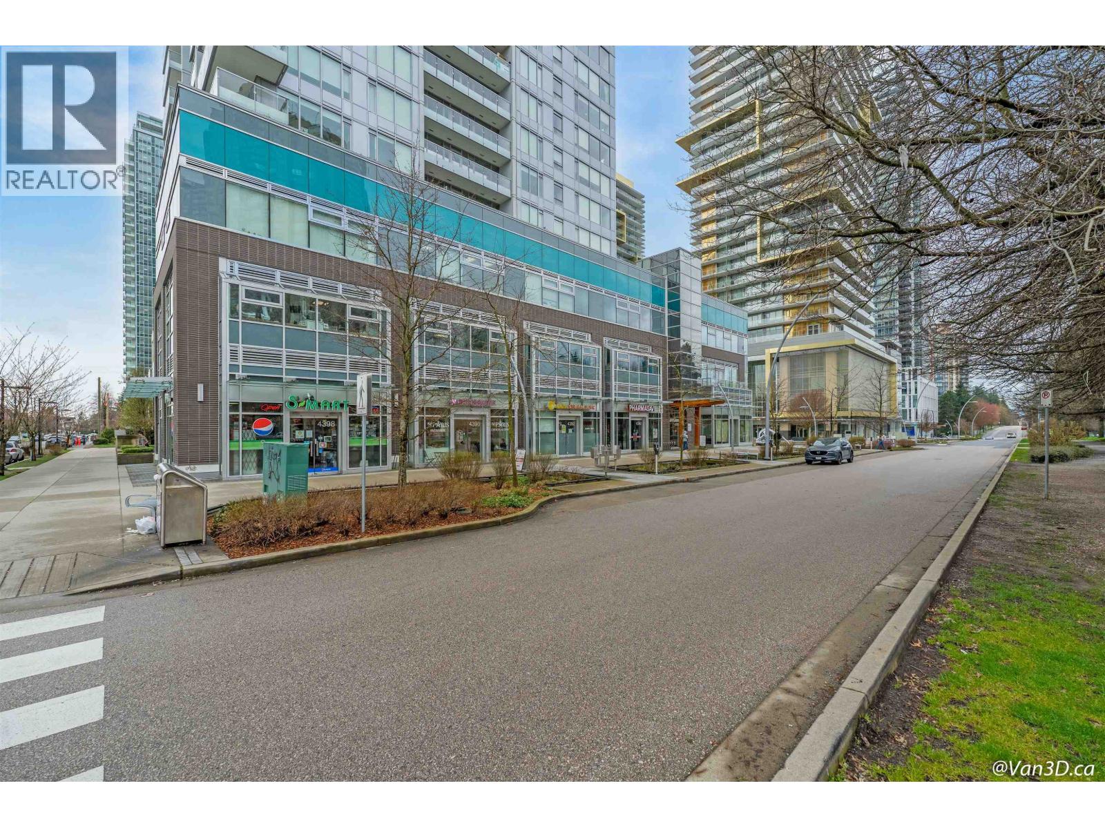 Listing Picture 3 of 3 : 304 4388 BERESFORD STREET, Burnaby / 本拿比 - 魯藝地產 Yvonne Lu Group - MLS Medallion Club Member