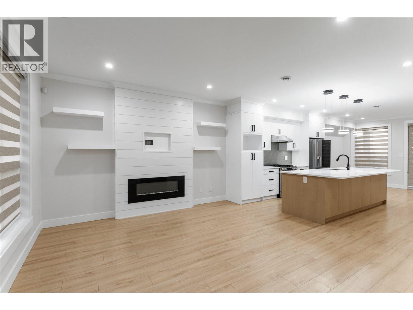 102 954 Edgar Avenue, Coquitlam, British Columbia  V3K 2J9 - Photo 4 - R3080345