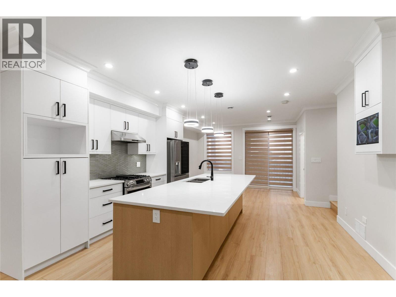 102 954 Edgar Avenue, Coquitlam, British Columbia  V3K 2J9 - Photo 5 - R3080345