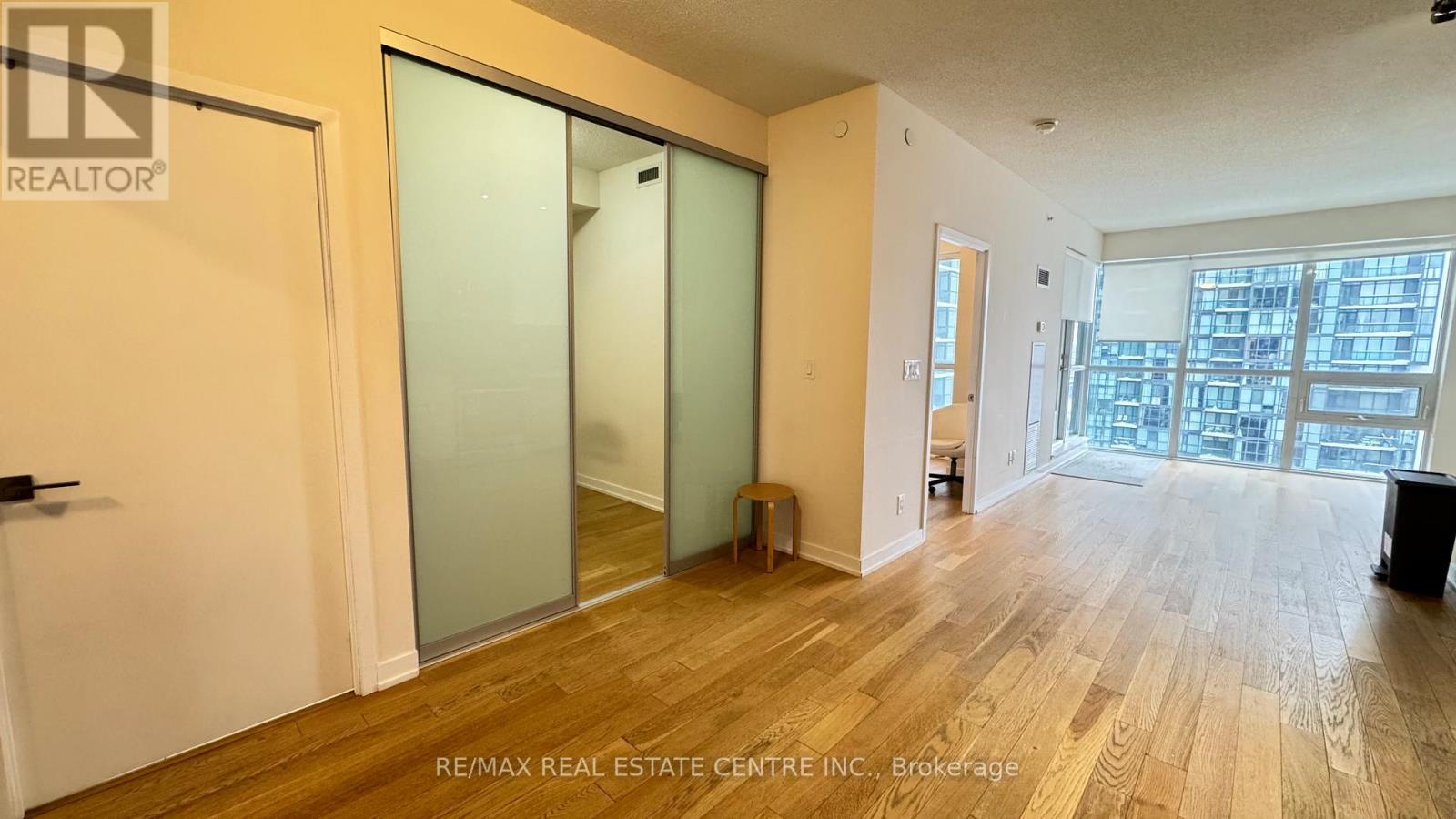 2306 - 510 Curran Place, Mississauga, Ontario  L5B 0J8 - Photo 3 - W12686558