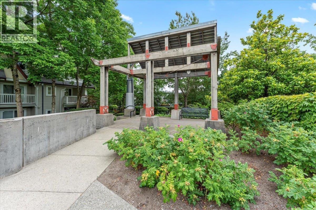 6878 Village Green, Burnaby, British Columbia  V5E 4K9 - Photo 32 - R3080404