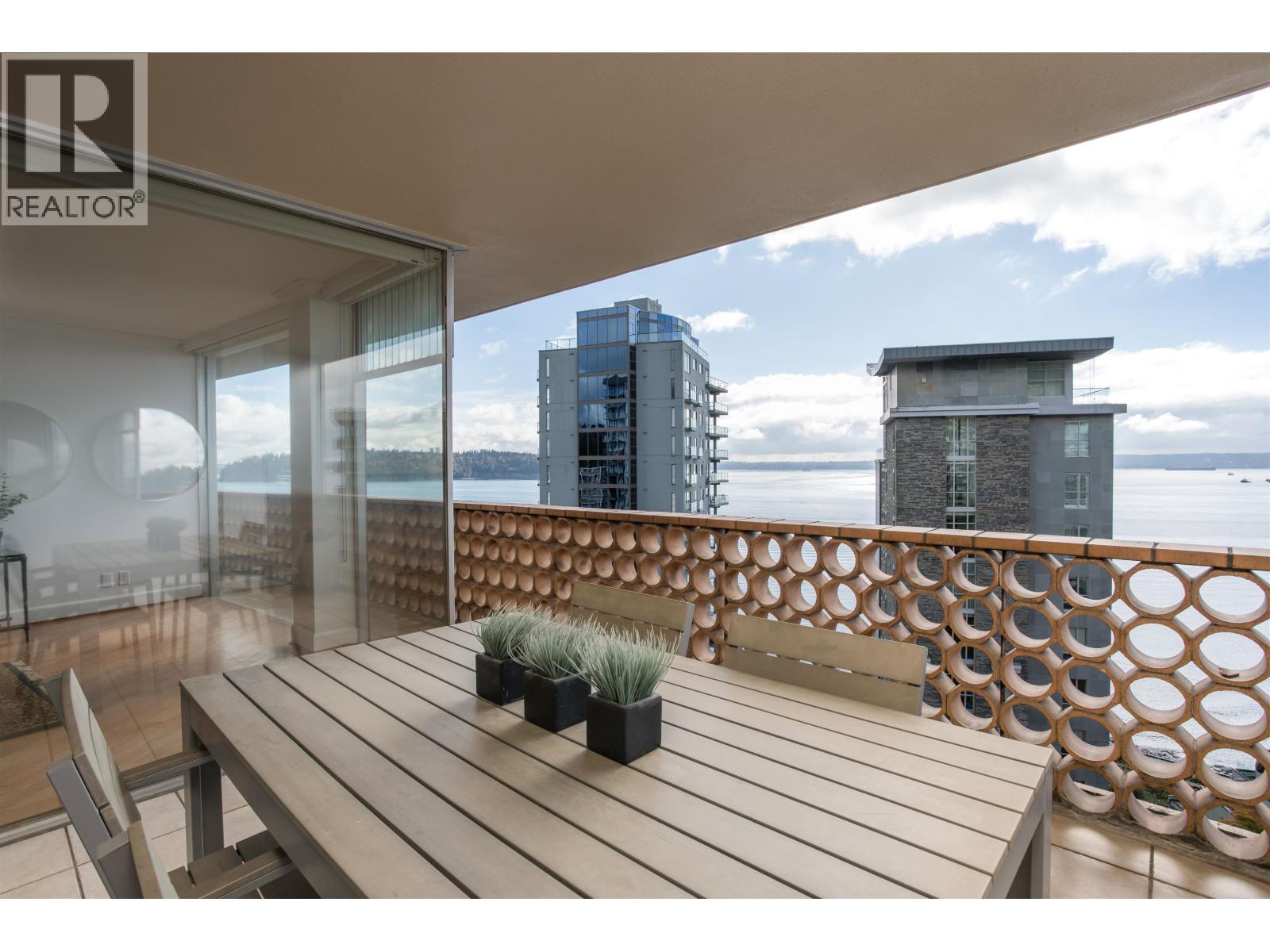 902 2135 Argyle Avenue, West Vancouver, British Columbia  V7V 1A5 - Photo 12 - R3080407