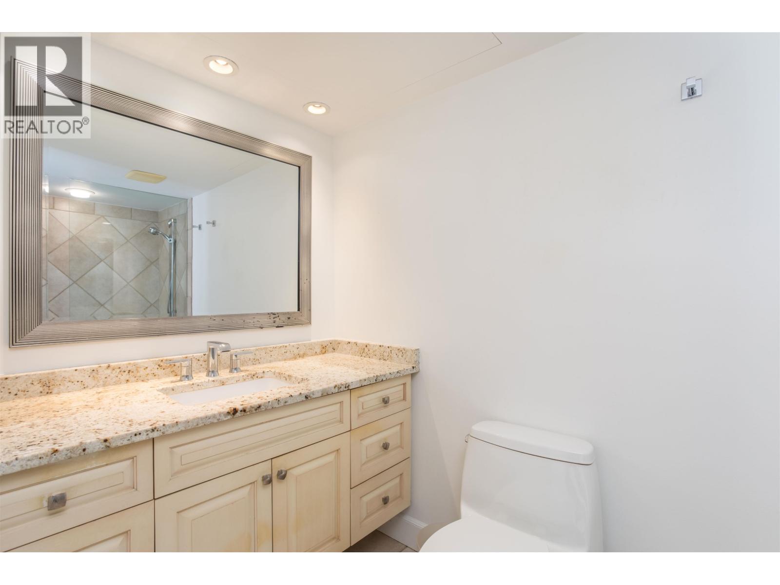 902 2135 Argyle Avenue, West Vancouver, British Columbia  V7V 1A5 - Photo 25 - R3080407