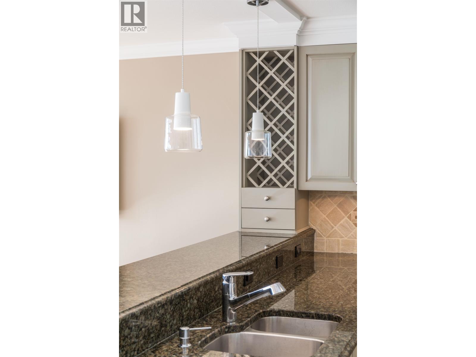 902 2135 Argyle Avenue, West Vancouver, British Columbia  V7V 1A5 - Photo 28 - R3080407