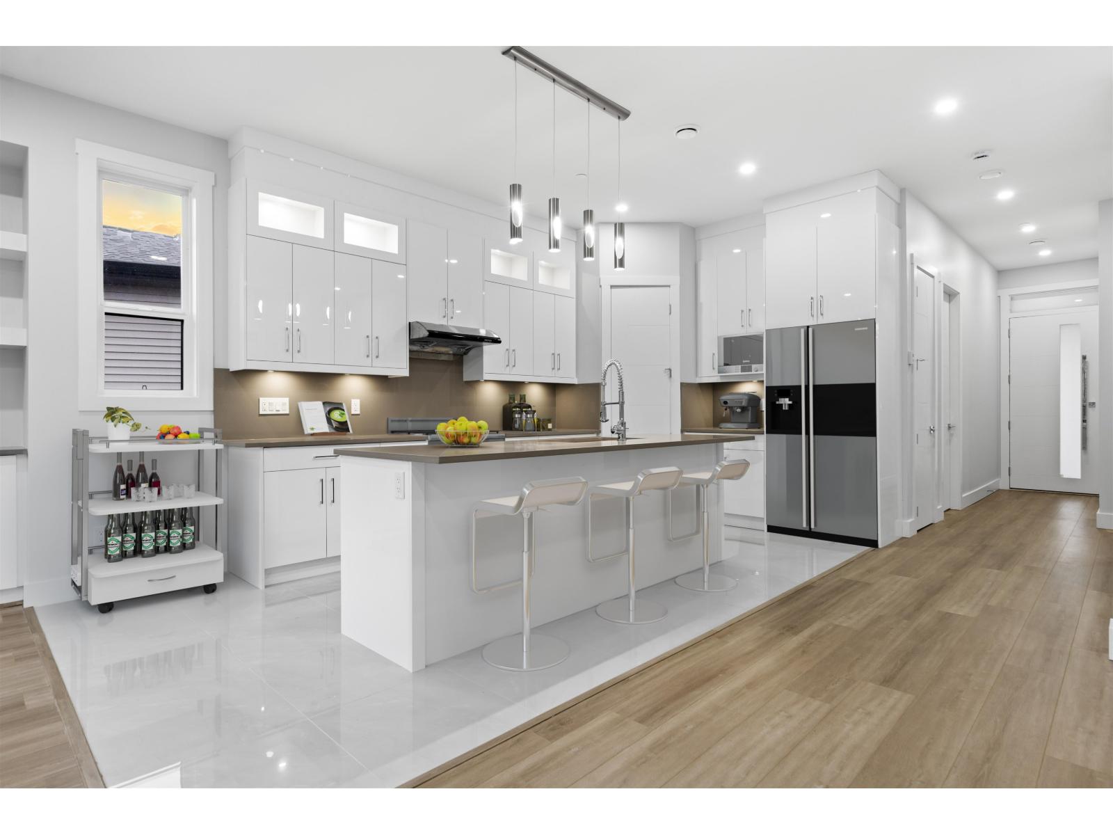 33941 Prentis Avenue, Mission, British Columbia  V2V 0G5 - Photo 1 - R3060844