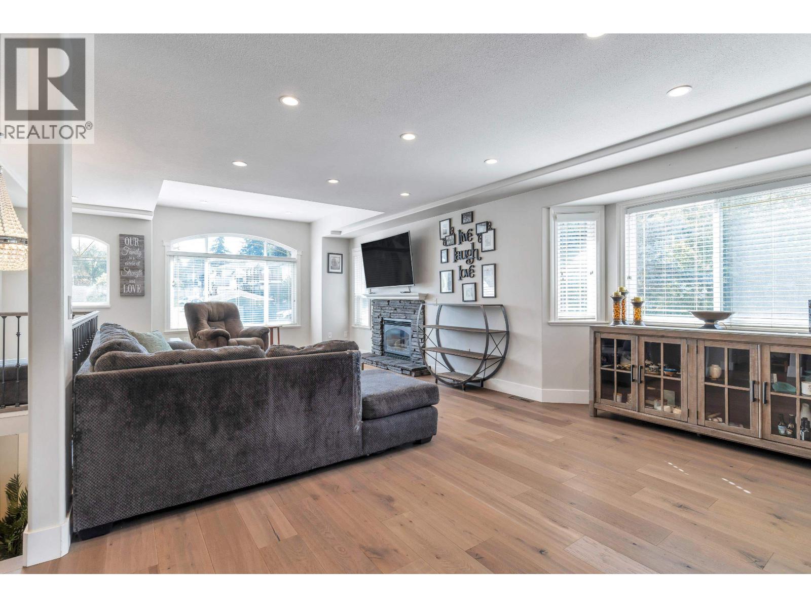 1973 Morgan Avenue, Port Coquitlam, British Columbia  V3C 1K1 - Photo 8 - R3080411