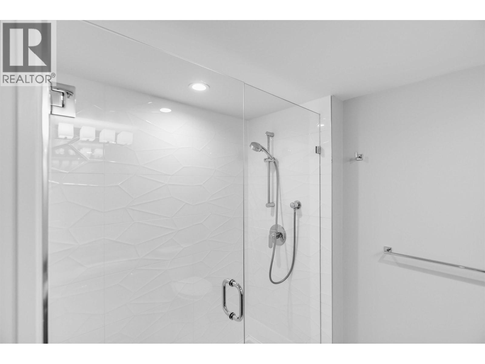 309 1519 Crown Street, North Vancouver, British Columbia  V7J 1G6 - Photo 13 - R3080041