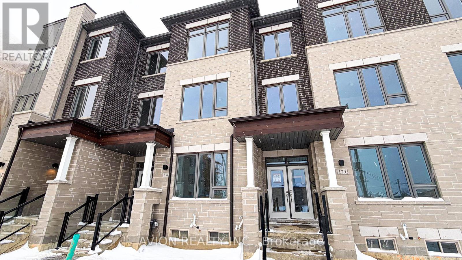 131 Vine Cliff Boulevard, Markham, Ontario  L6C 3T5 - Photo 1 - N12705460