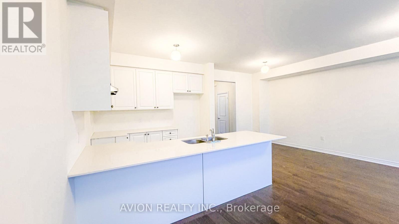 131 Vine Cliff Boulevard, Markham, Ontario  L6C 3T5 - Photo 9 - N12705460