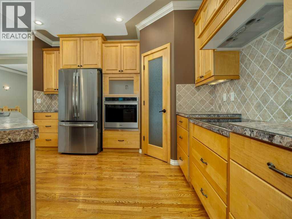 21 Fairmont Park Landing S, Lethbridge, Alberta  T1K 7L1 - Photo 25 - A2275687