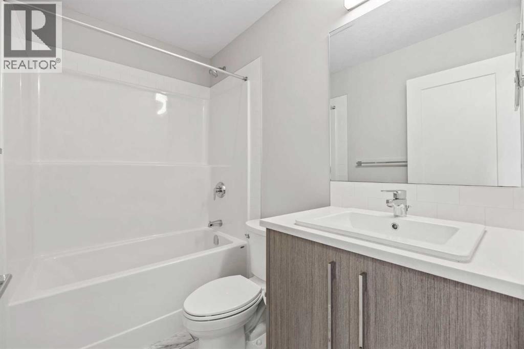 204 Chelsea Manor, Chestermere, Alberta  T1X 2P5 - Photo 24 - A2278772