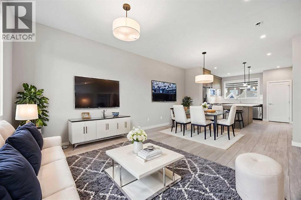 204 Chelsea Manor, Chestermere, Alberta  T1X 2P5 - Photo 5 - A2278772