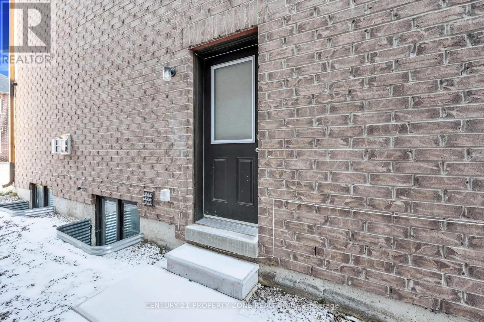 Bsmt - 12 Trellanock Road, Brampton, Ontario  L6Y 0E4 - Photo 15 - W12705442