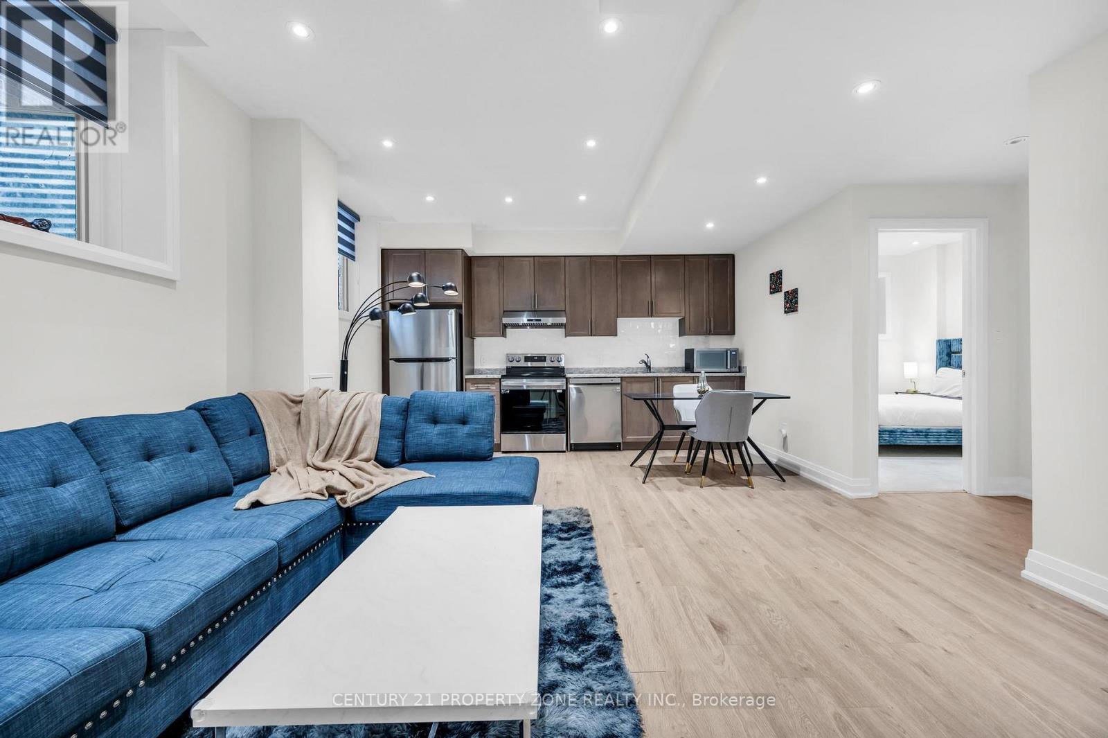 Bsmt - 12 Trellanock Road, Brampton, Ontario  L6Y 0E4 - Photo 4 - W12705442