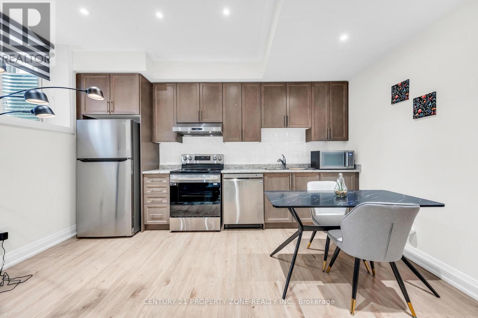 Bsmt - 12 Trellanock Road, Brampton, Ontario  L6Y 0E4 - Photo 7 - W12705442