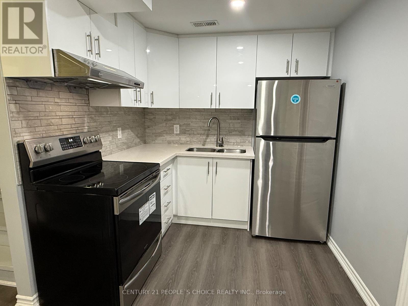 Bsmt - 2 Dufay Road, Brampton, Ontario  L7A 0B5 - Photo 3 - W12704646