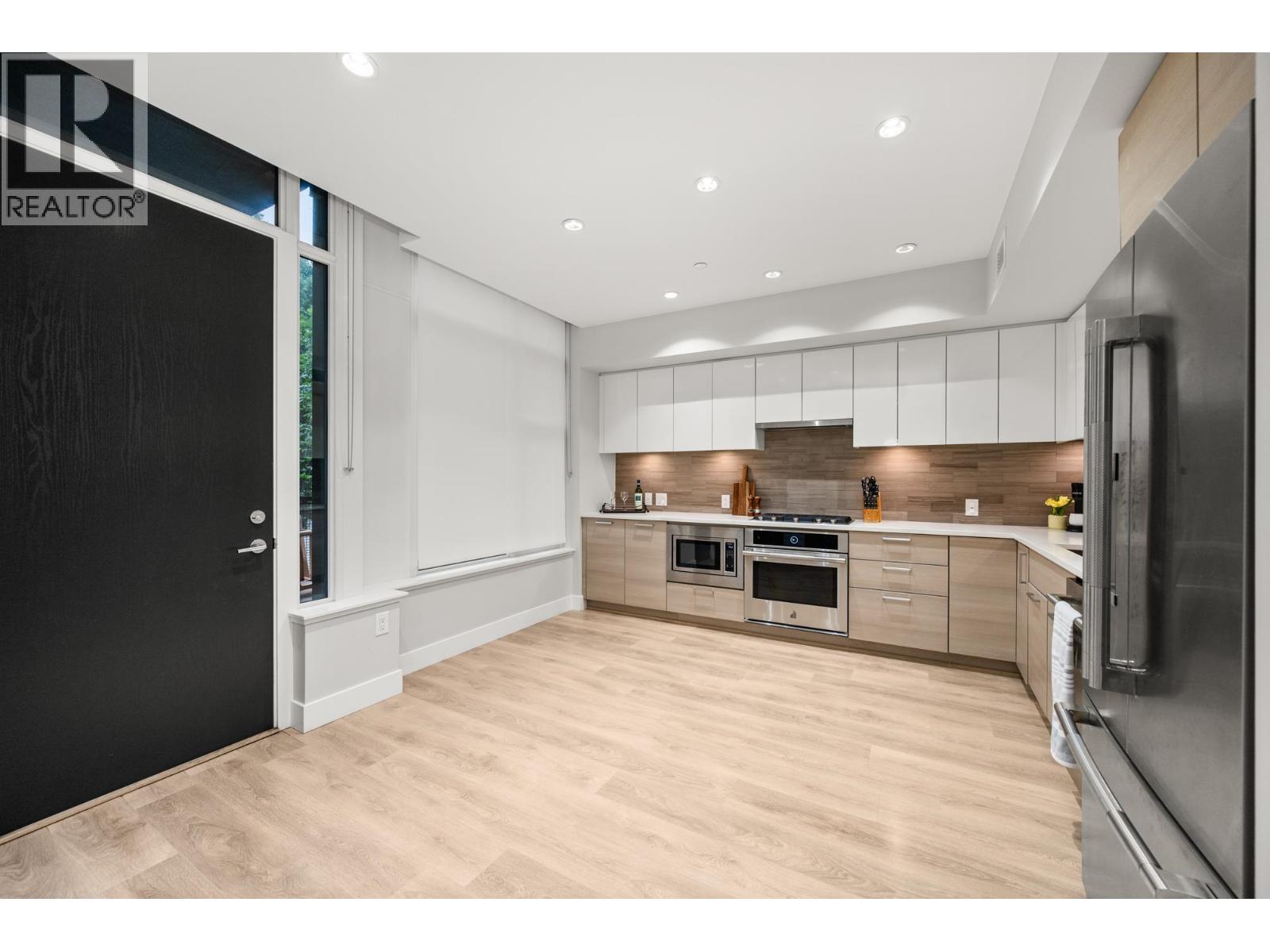 3482 Marine Way, Vancouver, British Columbia  V5S 0H1 - Photo 3 - R3066813