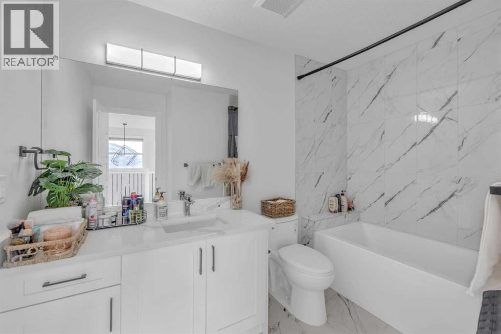 97 Baysprings Gardens Sw, Airdrie, Alberta  T4B 5C6 - Photo 30 - A2273187