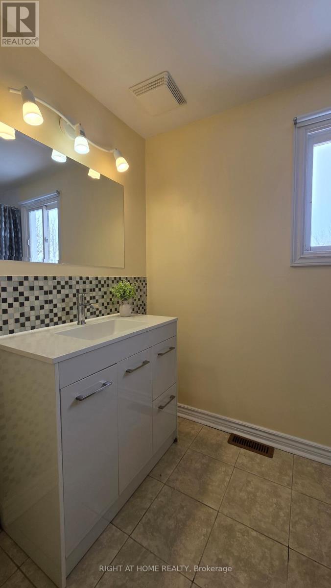 75 Corbett Drive, Barrie, Ontario  L4M 5V5 - Photo 25 - S12647554