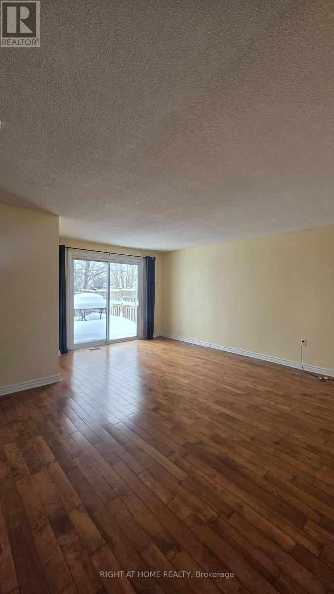 75 Corbett Drive, Barrie, Ontario  L4M 5V5 - Photo 27 - S12647554