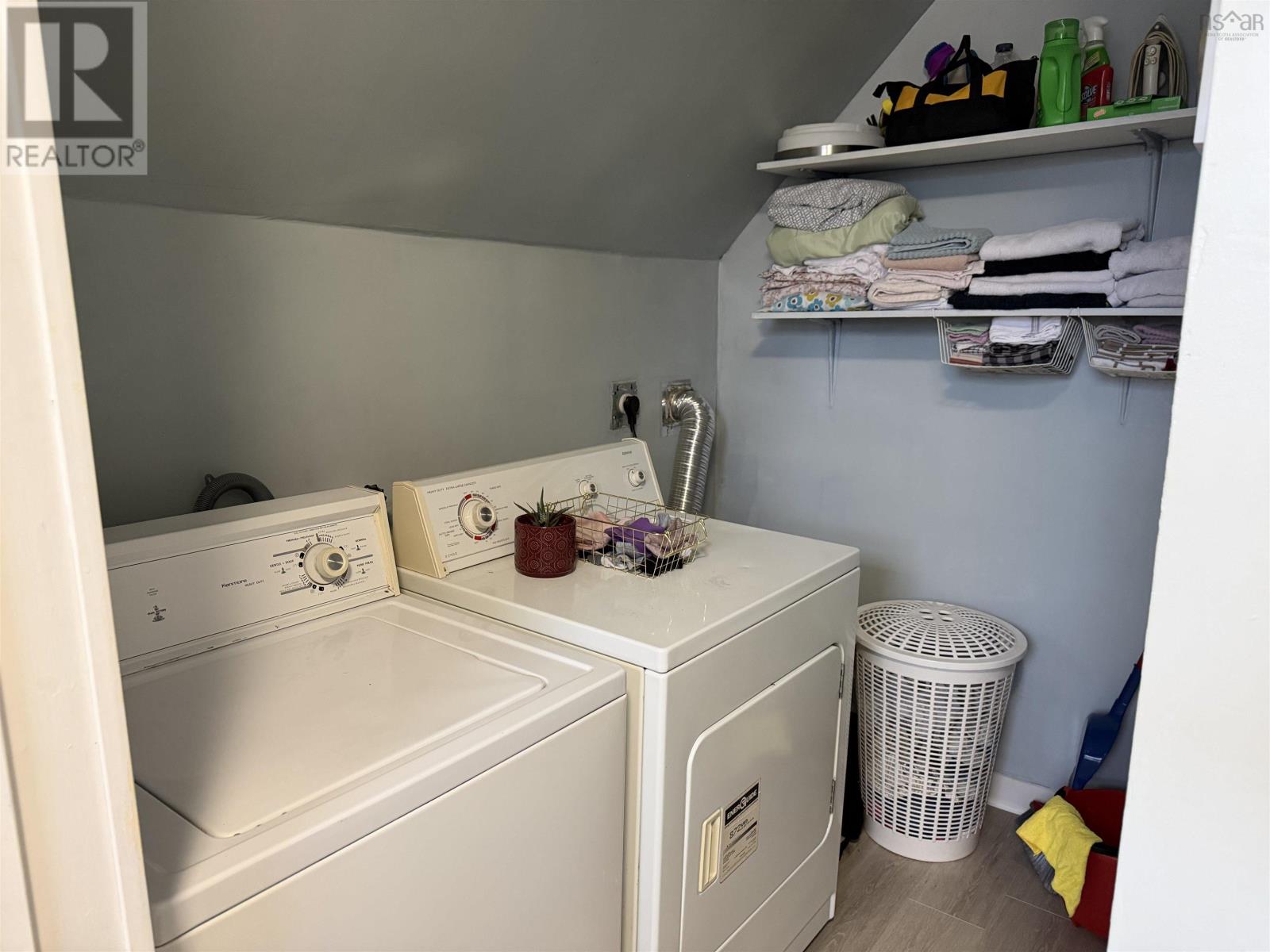 32 Emmanuel Street, Stellarton, Nova Scotia  B0K 1S0 - Photo 13 - 202601018