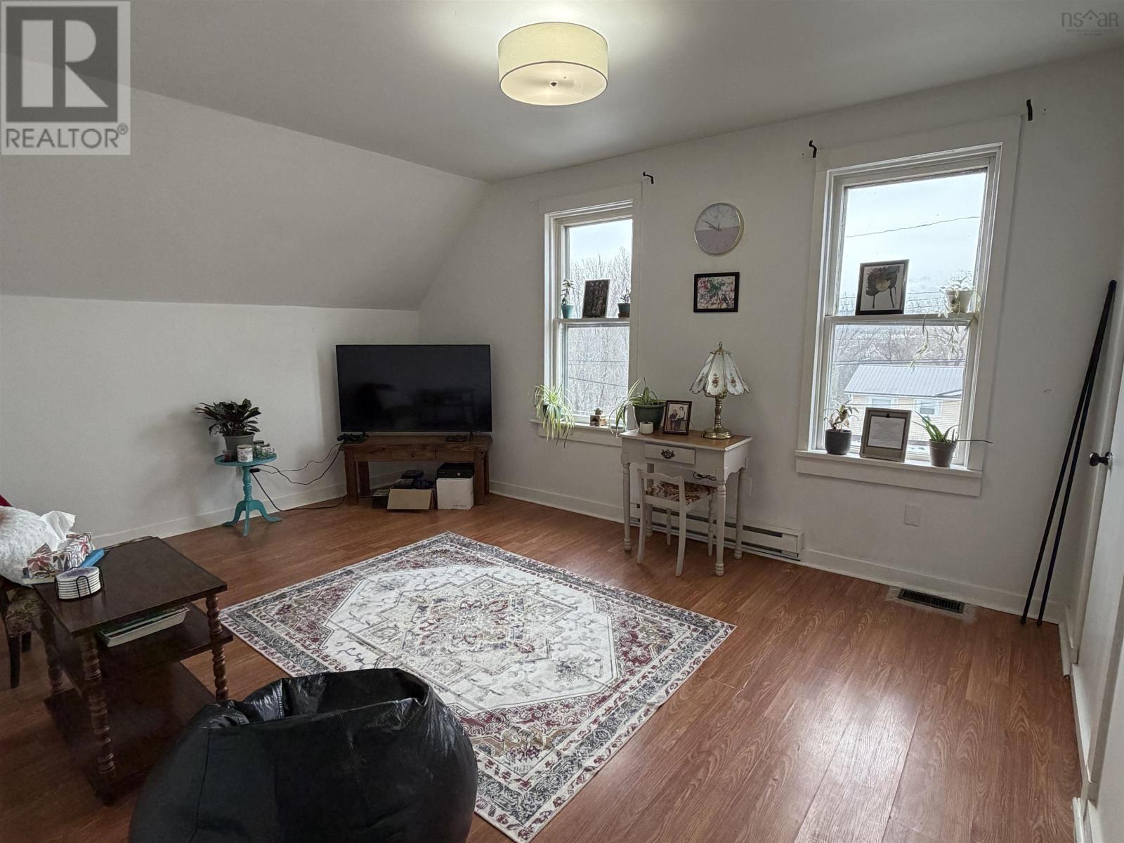 32 Emmanuel Street, Stellarton, Nova Scotia  B0K 1S0 - Photo 12 - 202601018