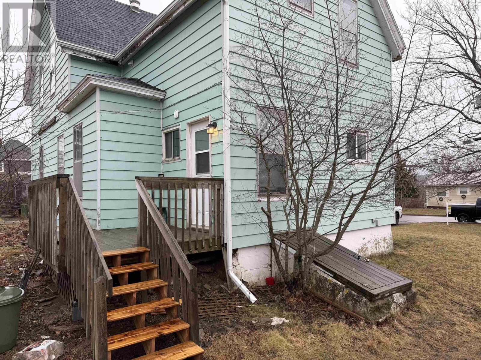 32 Emmanuel Street, Stellarton, Nova Scotia  B0K 1S0 - Photo 18 - 202601018