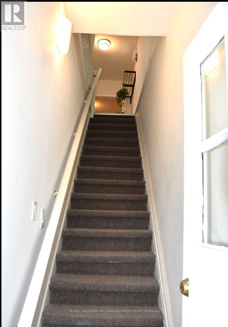 2nd Level - 728 St Clair Avenue W, Toronto, Ontario  M6C 1B3 - Photo 3 - C12705512