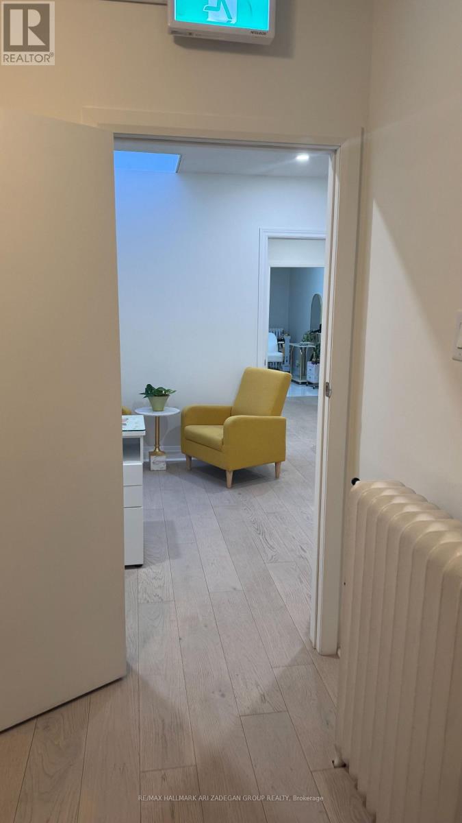 2nd Level - 728 St Clair Avenue W, Toronto, Ontario  M6C 1B3 - Photo 4 - C12705512