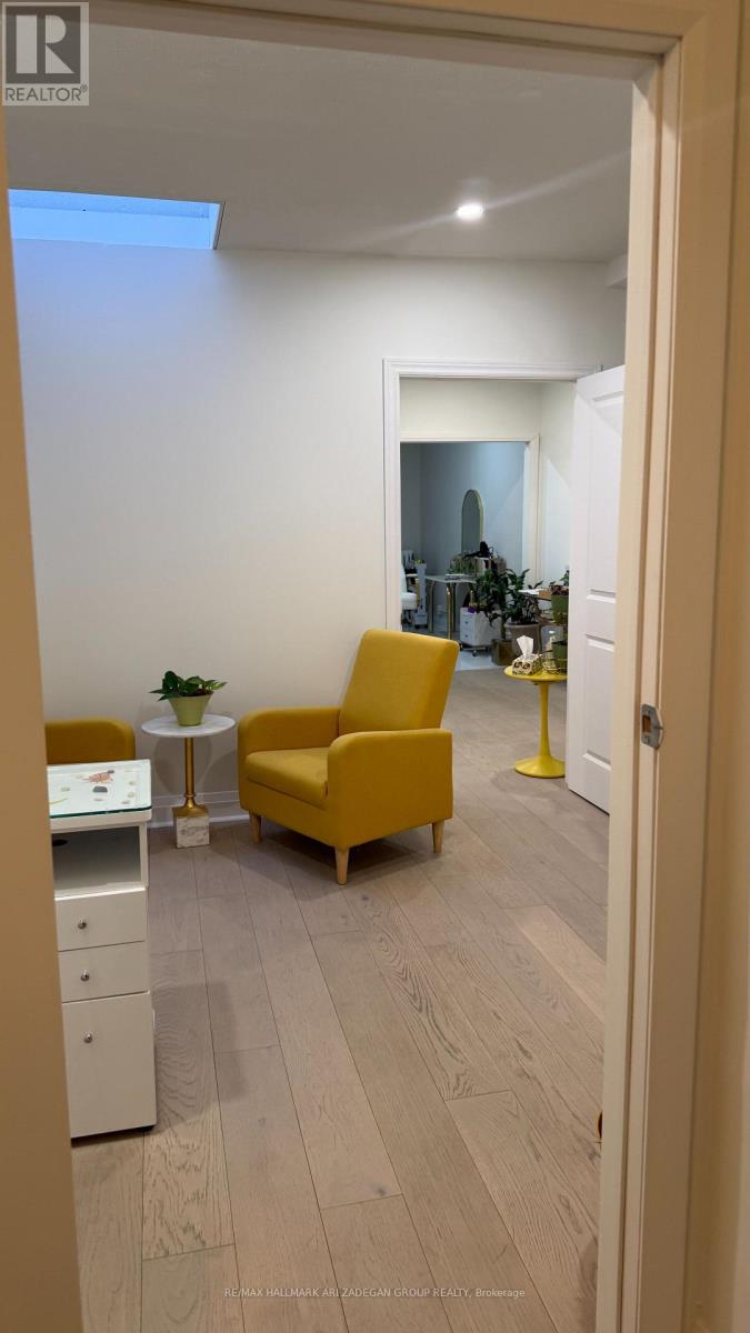 2nd Level - 728 St Clair Avenue W, Toronto, Ontario  M6C 1B3 - Photo 5 - C12705512