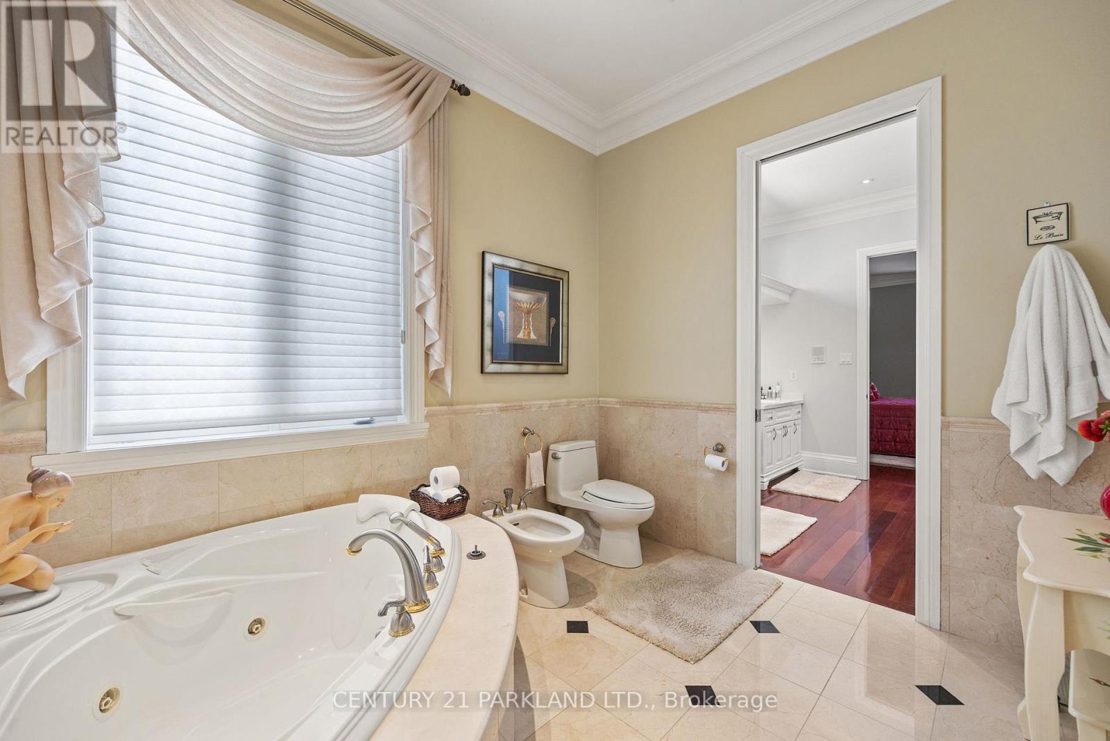 16 Boyle Drive, Richmond Hill, Ontario  L4C 6C9 - Photo 13 - N12705486