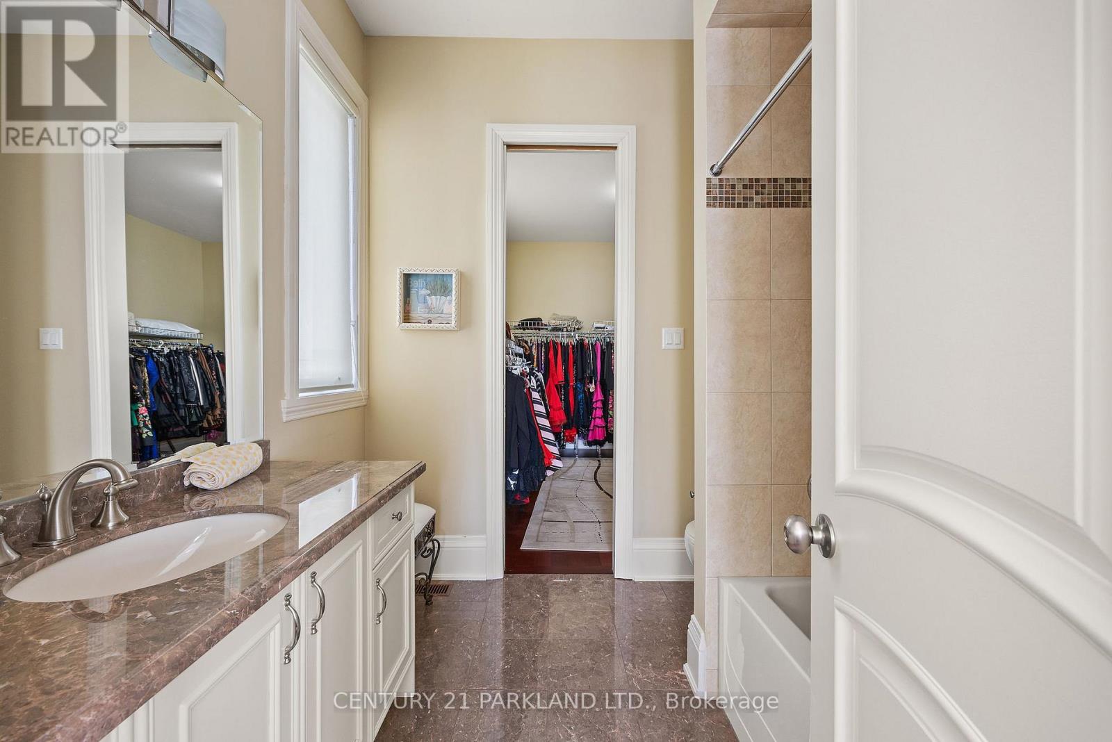 16 Boyle Drive, Richmond Hill, Ontario  L4C 6C9 - Photo 15 - N12705486