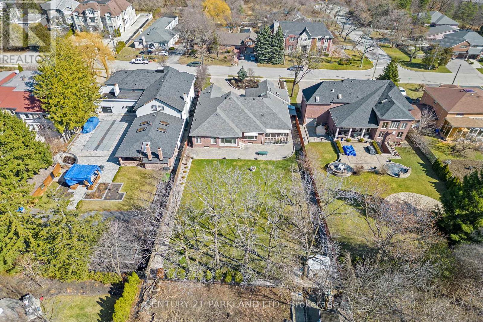 16 Boyle Drive, Richmond Hill, Ontario  L4C 6C9 - Photo 42 - N12705486