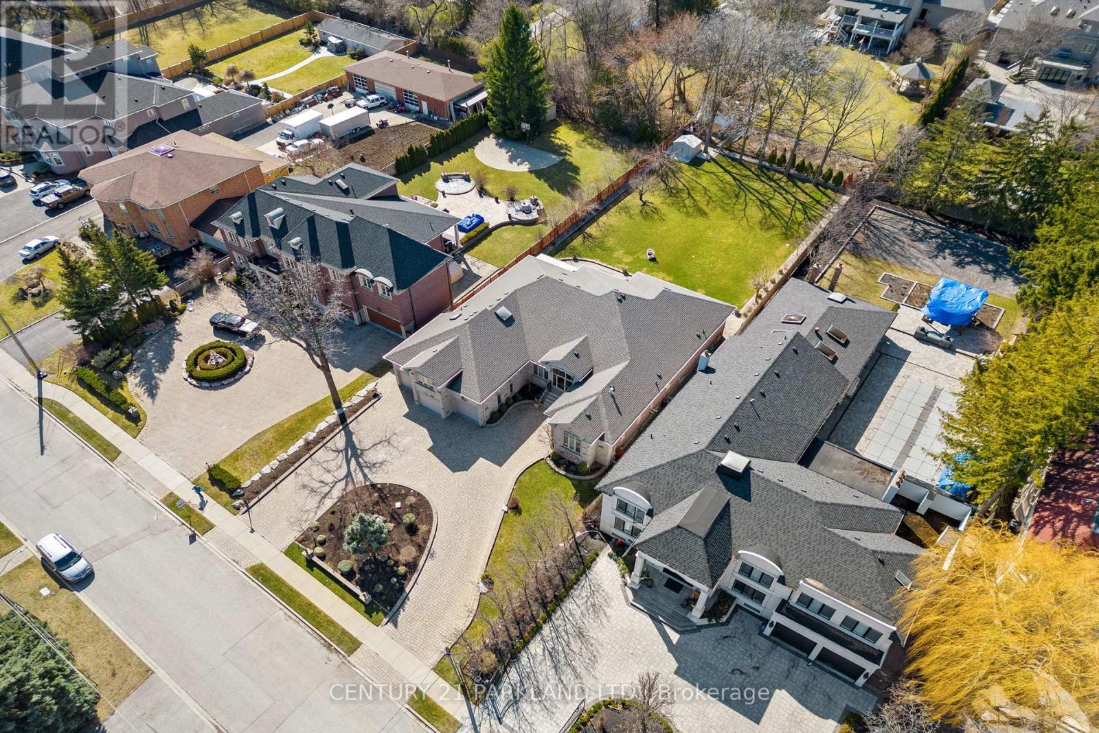 16 Boyle Drive, Richmond Hill, Ontario  L4C 6C9 - Photo 43 - N12705486