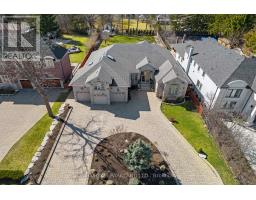 16 BOYLE DRIVE, Richmond Hill, Ontario