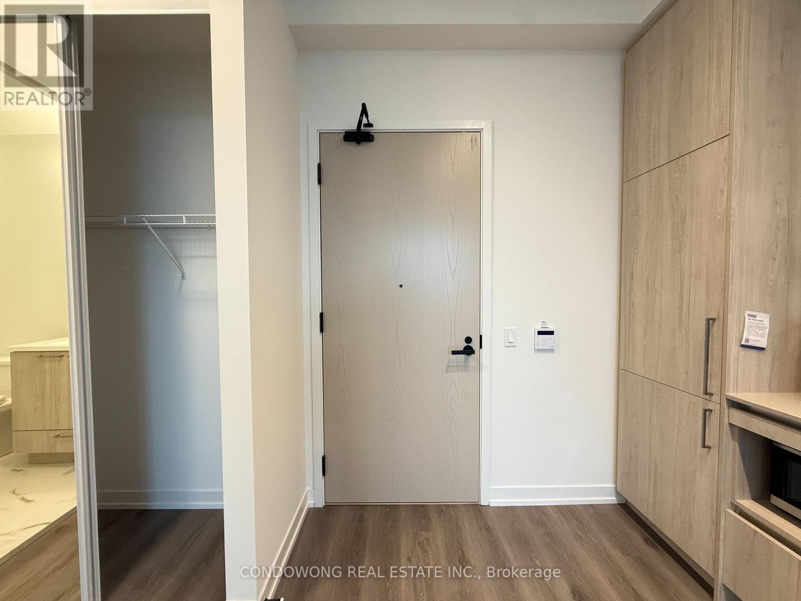 5811 - 225 Commerce Street, Vaughan, Ontario  L4K 0R1 - Photo 2 - N12705492