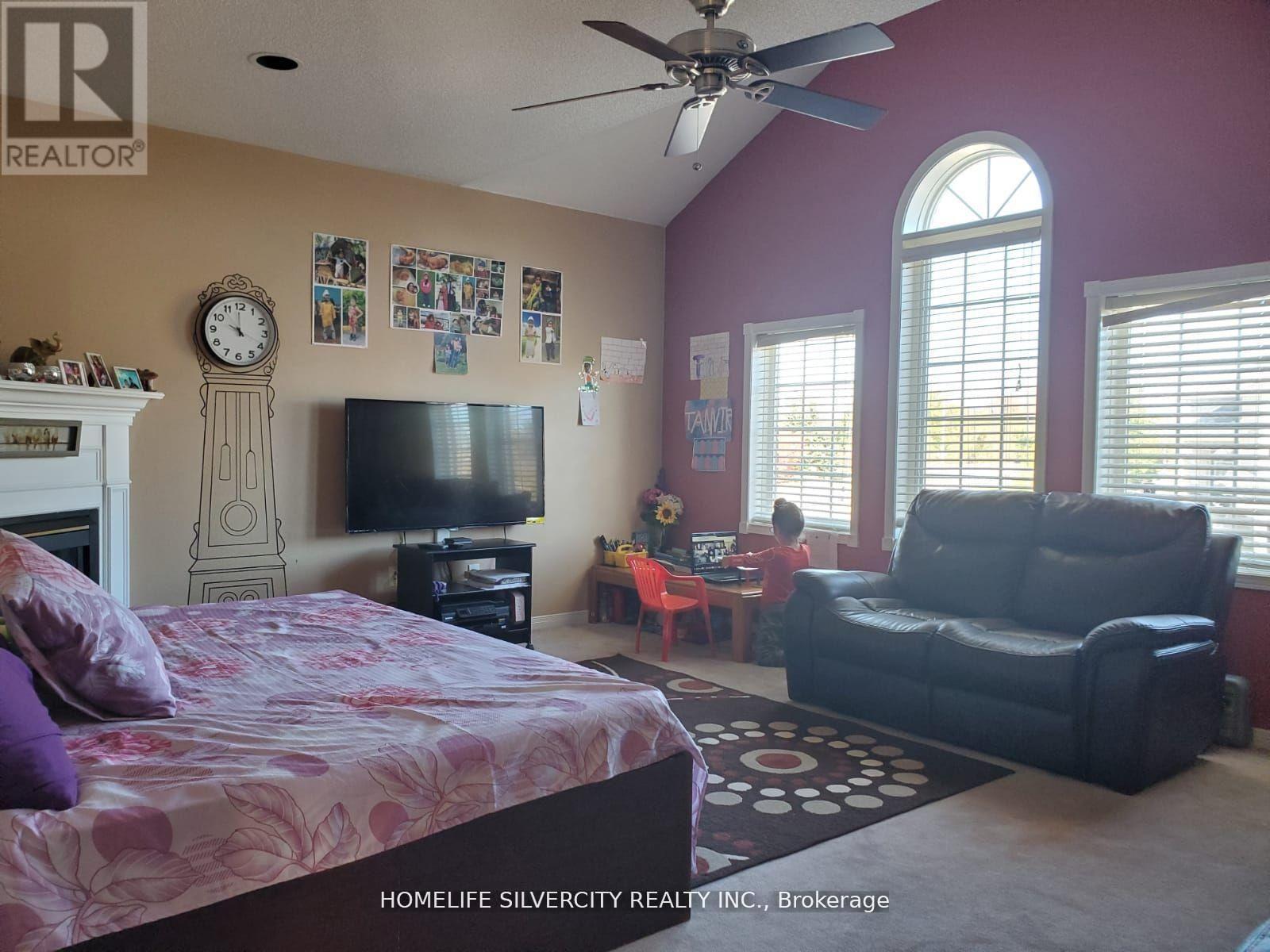 30 Sheepberry Terrace, Brampton, Ontario  L7A 2B6 - Photo 3 - W12705482